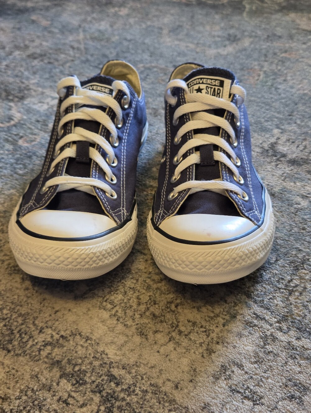 Converse Chuck Taylor All Star Low Top Navy Blue EUC Size Men 7 / Women 9